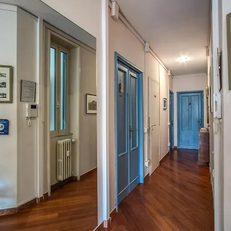 Bed & Breakfast Circus Maximus 4*