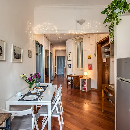 Circus Maximus לינה וארוחת בוקר 4*