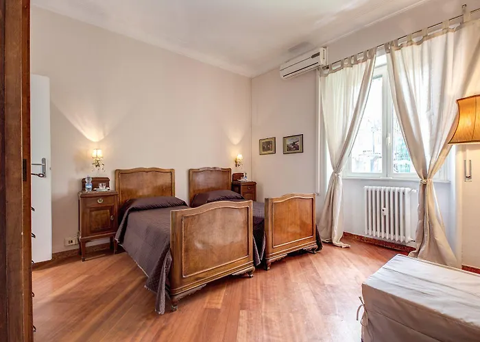 Bed and Breakfast Circus Maximus 4*